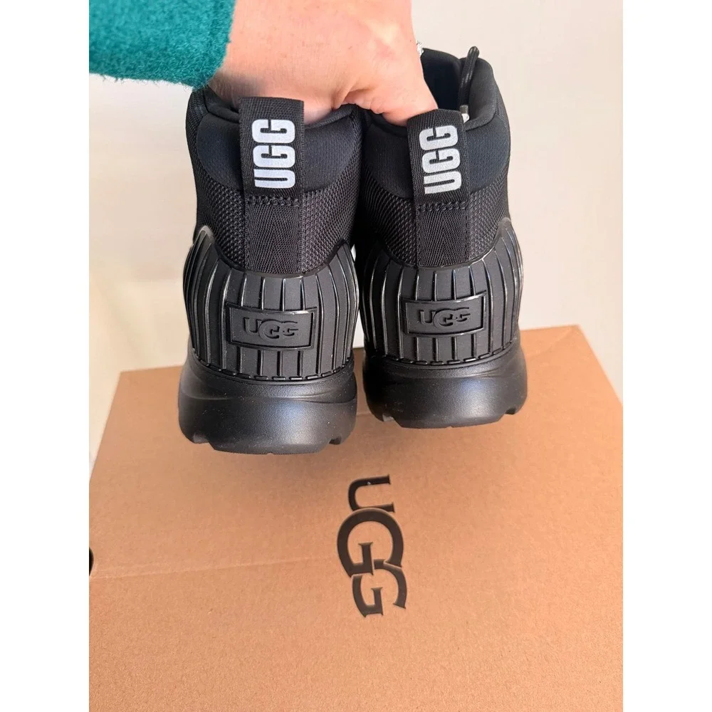 New in box Womens UGG Neumel X Hybrid Boot - Black‎ waterproof 9